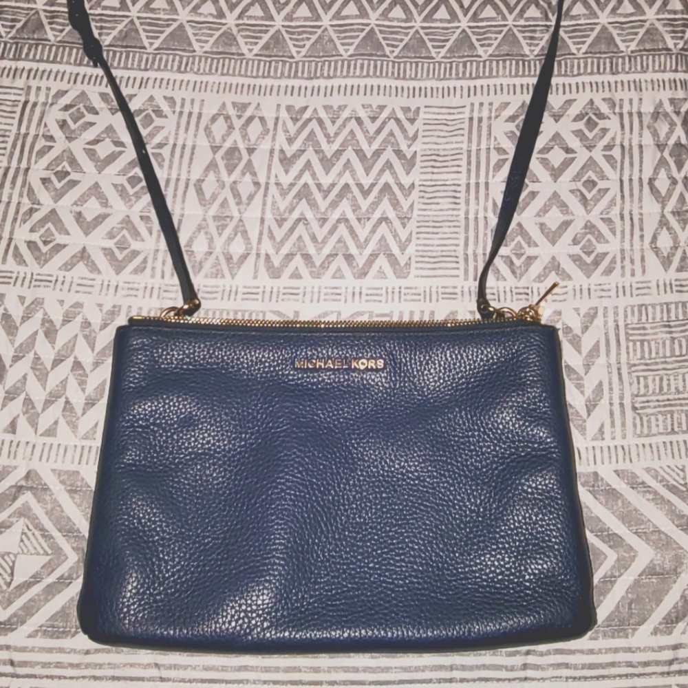 Small E/W Michael Kors Double Zip Crossbody in Navy